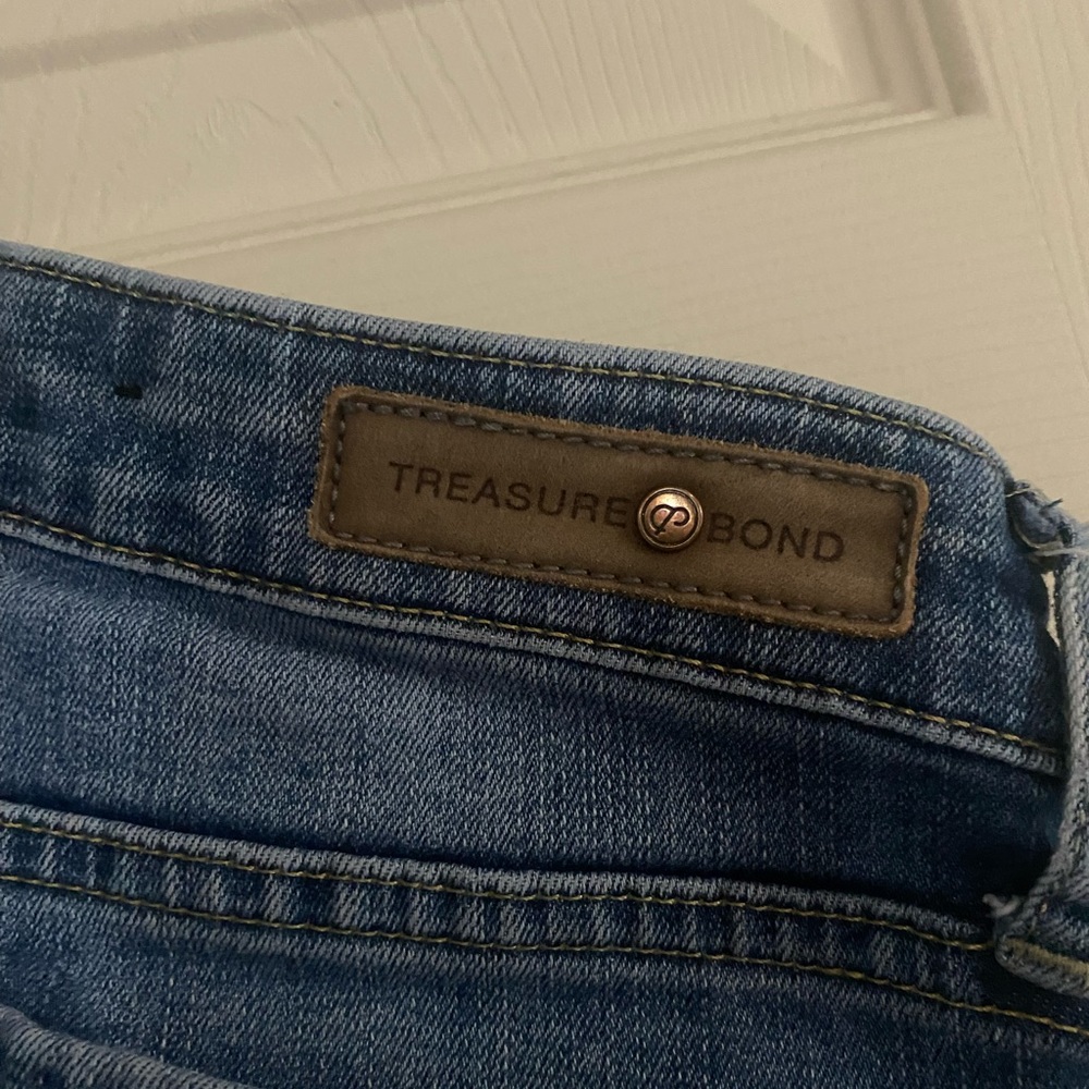 Good condition Treasure Bond Jeans